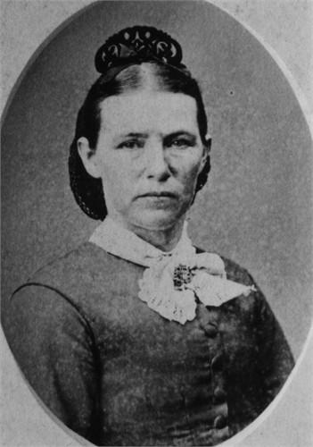 Photo of photos/Christina McRae (dau of Mary McLennan) bn 1835
